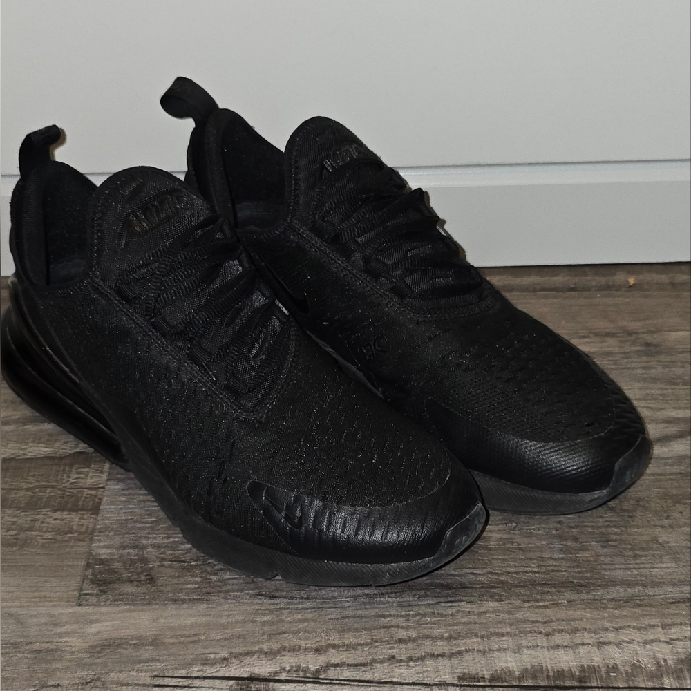 Nike Men's Black Sneakers, Air Max 270, 10.5
